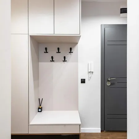Modern & Stylish 2bd - 2ba By Flat Mаnager