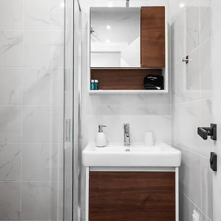 Apartament Modern & Stylish 2bd - 2ba By Flat Mаnager