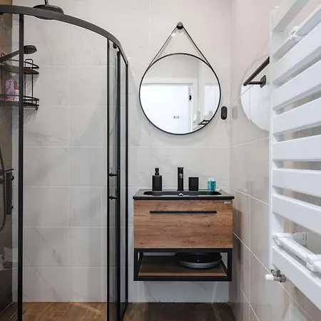 Apartament Modern & Stylish 2bd - 2ba By Flat Mаnager *